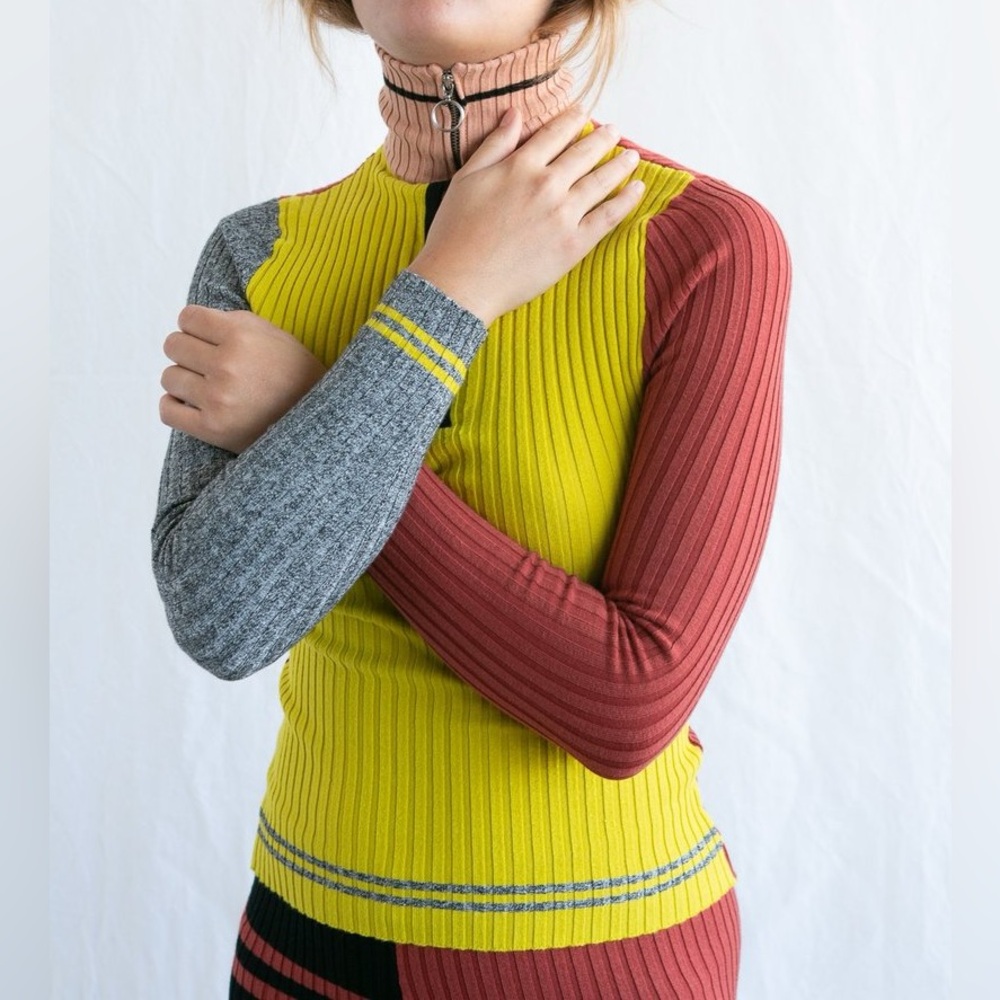 GIU GIU Decalage Nonna Polo Sweater Yellow Ribbed Knit Turtleneck half Zip Top